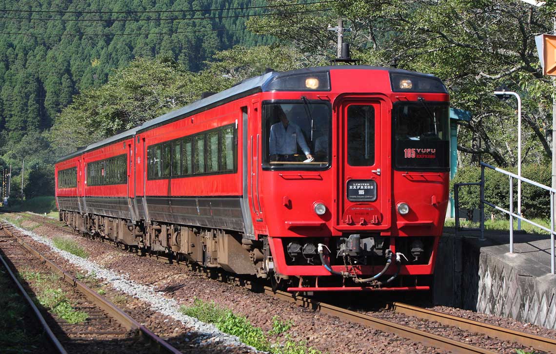 久大本線湯平駅　キハ185系特急「ゆふ」