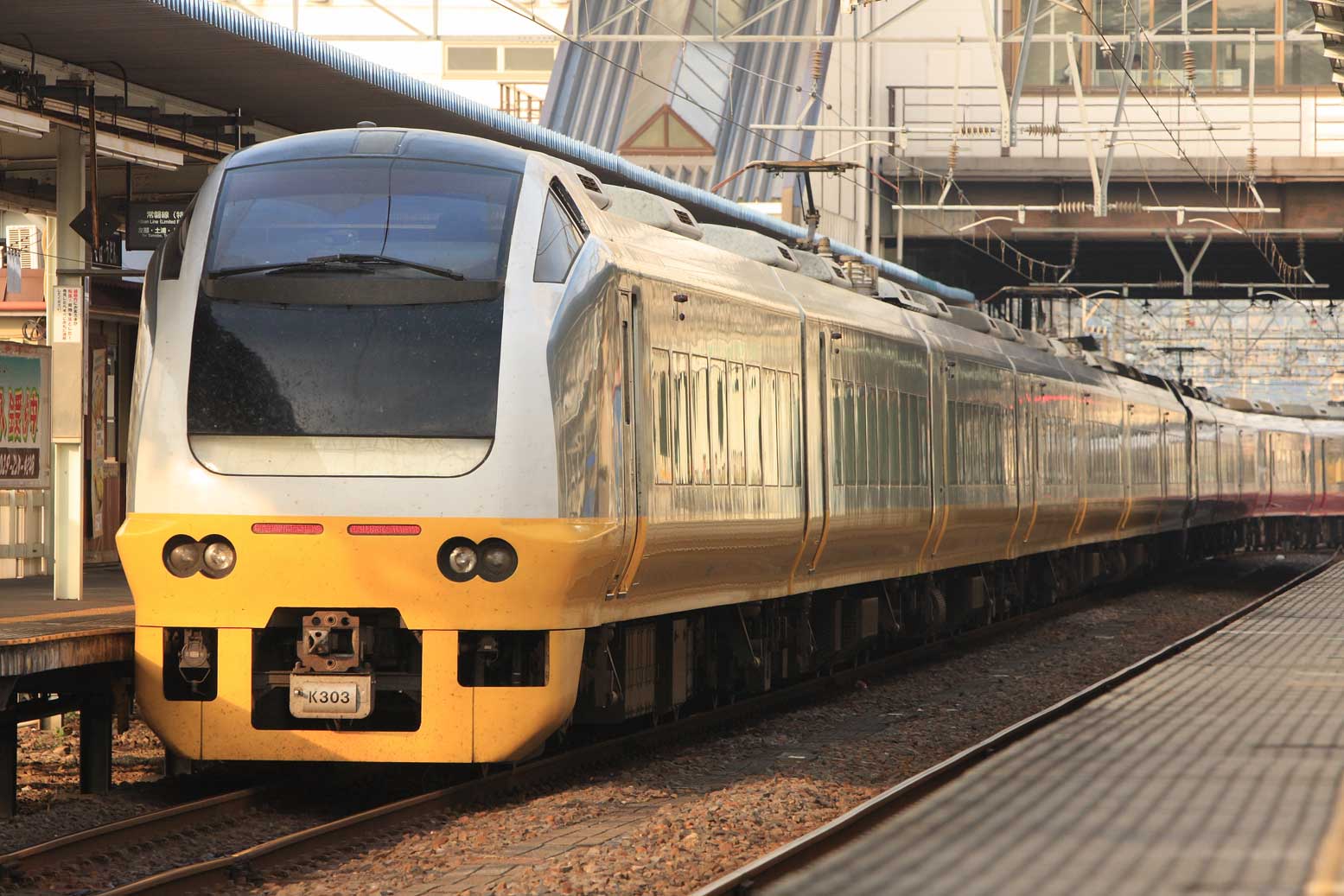 常磐線水戸駅　E653系特急「フレッシュひたち」