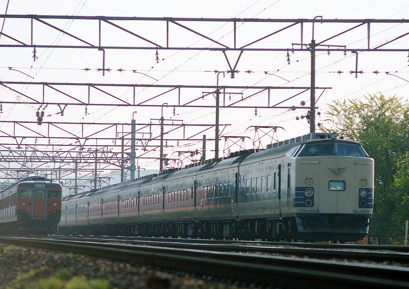 東海道本線高槻－摂津富田　583系特急「雷鳥」