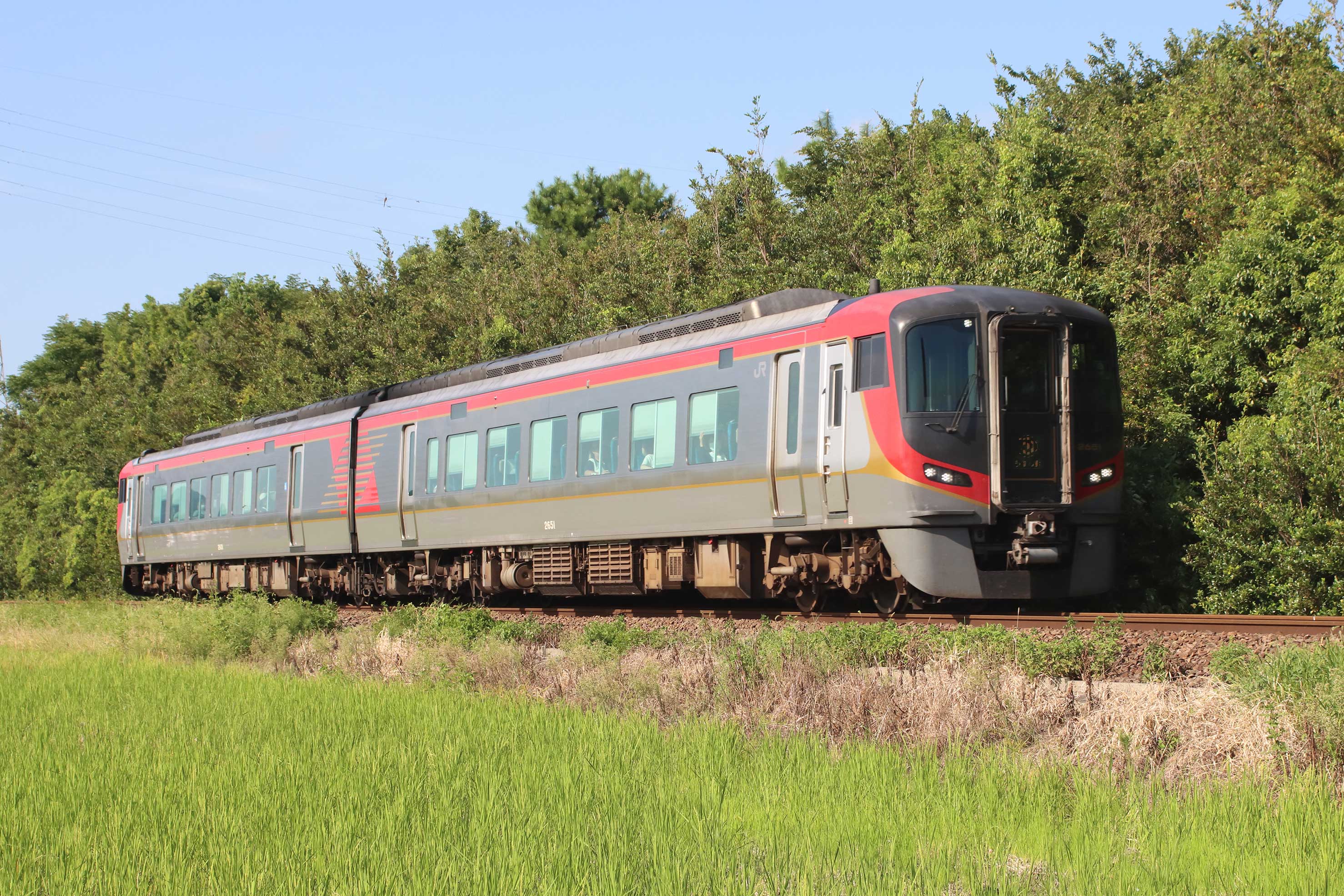 JR四国の特急「うずしお」「南風」「あしずり」が新型車両2600/2700系